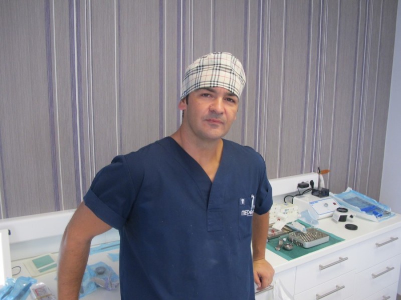 Panagiotis Dedes, surgeon dentist